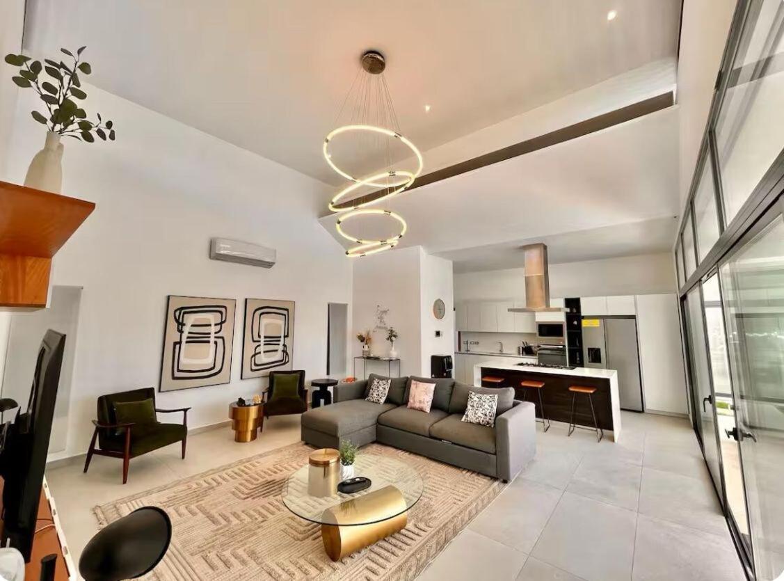 5 Bedroom Villa With Daily Housekeeping Las Terrenas Bagian luar foto