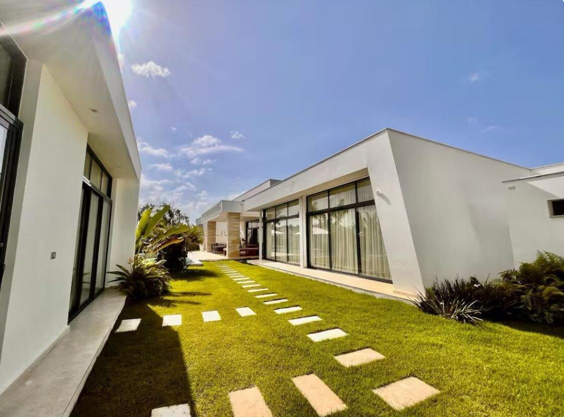 5 Bedroom Villa With Daily Housekeeping Las Terrenas Bagian luar foto